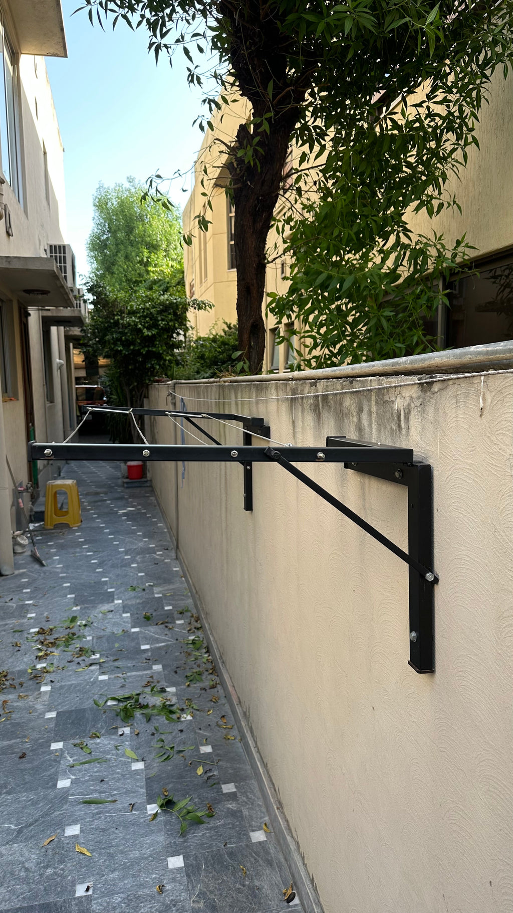 Wall-Mounted Clothes Drying Stand